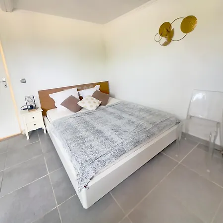 Charming One Bed Lägenhet *
